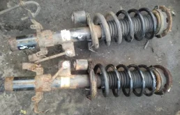 Амортизатор передний левый для Land Rover Freelander L359 rest I 2010-2012