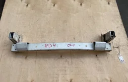 Бампер для Honda CR-V 2003 года на фотографиях