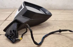 Зеркало боковое правое для Audi Q7 2020 года на фотографиях