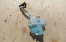 Бачок омывателя для Mazda CX 5 2016 года на фотографиях