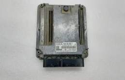 Блок управления двигателем для Audi Q7 2009 года на фотографиях