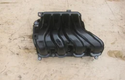 Впускной коллектор для Hyundai Solaris 2014 года на фотографиях