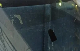 Стекла и зеркала для Opel Insignia 2016 года на фотографиях