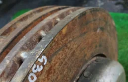 Диски тормозные передние (комплект) для BMW 5er 2018 года на фотографиях