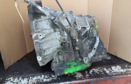 АКПП для Nissan X-Trail 2002 года на фотографиях