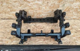 Подрамник двигателя для Mitsubishi Pajero 2007 года на фотографиях