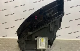 Фара ксенон левая для Audi A5 2010 года на фотографиях