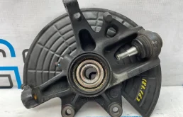 Кулак поворотный правый для Mercedes-Benz M class 2001 года на фотографиях