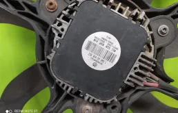 Вентилятор радиатора охлаждения ДВС для Volkswagen Golf 2012 года на фотографиях