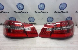 Фонарь внешний правый (НА КРЫЛЕ) для Mercedes-Benz E class W212 2009-2015