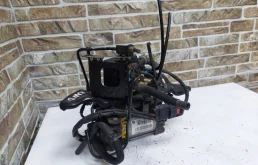 Компрессор пневмоподвески передний для Jeep Grand Cherokee на фотографиях