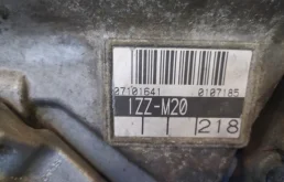 Двигатель без навесного для Toyota Opa 2001 года на фотографиях