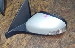 Зеркало заднего вида (в салоне) для Volvo C30 2009 года на фотографиях