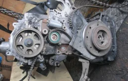 Двигатель для Toyota RAV4 2002 года на фотографиях