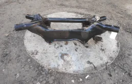 Задний подрамник для Mitsubishi ASX 2010 года на фотографиях