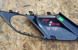 Усилитель переднего бампера для Opel Zafira 2007 года на фотографиях