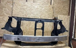 Панель радиатора (телевизор) для Mercedes-Benz GL class 2008 года на фотографиях