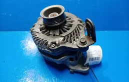 Генератор для Subaru Forester на фотографиях