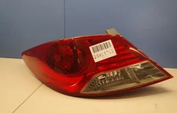 Фонарь внешний левый для Hyundai Solaris 2012 года на фотографиях