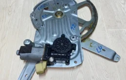 Стеклоподъемник передний левый для Volvo XC90 2014 года на фотографиях