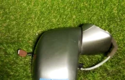 Стекла и зеркала для Nissan Tiida на фотографиях