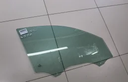 Стекла и зеркала для Audi Q3 2014 года на фотографиях