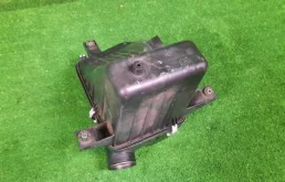 Корпус воздушного фильтра для Suzuki Grand Vitara на фотографиях