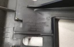 Кожух замка капота для Hyundai Solaris на фотографиях