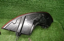 Фонарь правый для BMW X4 на фотографиях