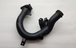 Впускной патрубок воздушного фильтра для Toyota RAV4 2019 года на фотографиях