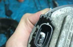 Блок розжига ксенона для Toyota RAV4 2017 года на фотографиях