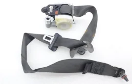 Ремень безопасности передний левый для Kia Rio 2014 года на фотографиях