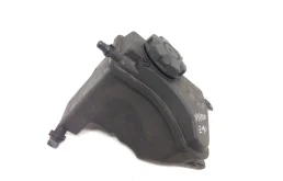 Расширительный бачок радиатора для BMW 3er на фотографиях