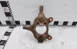 Кулак поворотный правый для Nissan Tiida на фотографиях