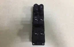 Блок управления стеклоподъемниками для Hyundai Solaris 2014 года на фотографиях