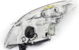 Фары для Toyota Corolla 2006 года на фотографиях