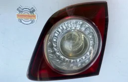 Фонарь крышки багажника внутренний правый Volkswagen Golf Plus I (2005—2009)