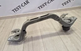 Кронштейн опоры двигателя VW Touareg 2003-2010 7L