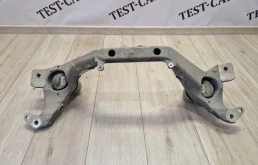 Кронштейн опоры двигателя VW Touareg 2003-2010 7L