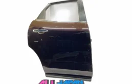 Двери для Mazda CX 7 2011 года на фотографиях