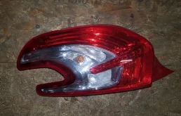 Фонарь Peugeot 208 2009