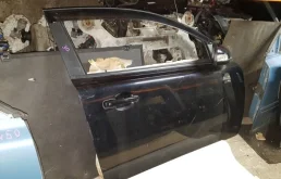 Дверь Volvo C30 2012