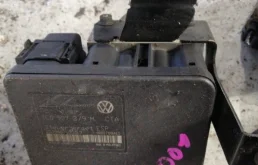 Блок abs Volkswagen Golf 1999 1J1