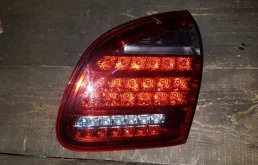 Фонарь крышки багажника Porsche Cayenne 2010-2014 958