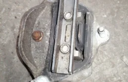 Опора двс Audi A4 B8
