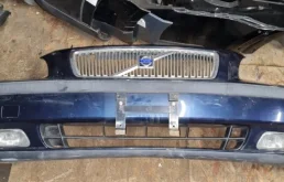 Бампер Volvo V70 2002