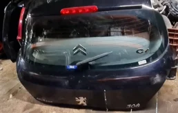 Крышка багажника Peugeot 308 2010 хечбек