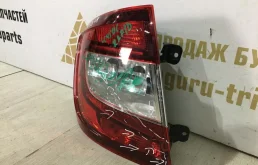 Фонарь левый для Skoda Rapid 2018 года на фотографиях