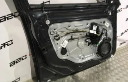 Дверь передняя левая для Volvo S40 2006 года на фотографиях