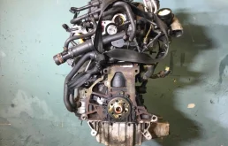 Двигатель без навесного для Skoda Roomster на фотографиях